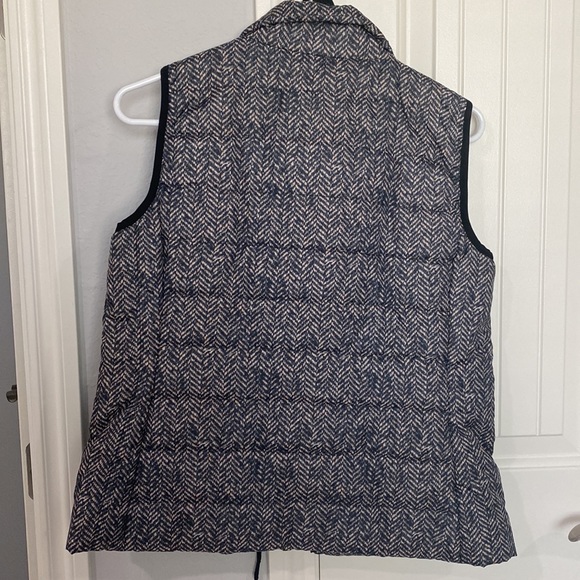 Vest - Picture 3 of 6